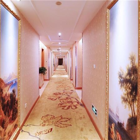 Vienna International Hotel Yantai Changjiang Road Xingyi Square Branch Exterior foto