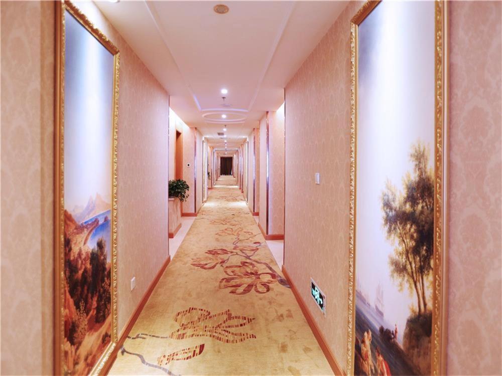 Vienna International Hotel Yantai Changjiang Road Xingyi Square Branch Exterior foto
