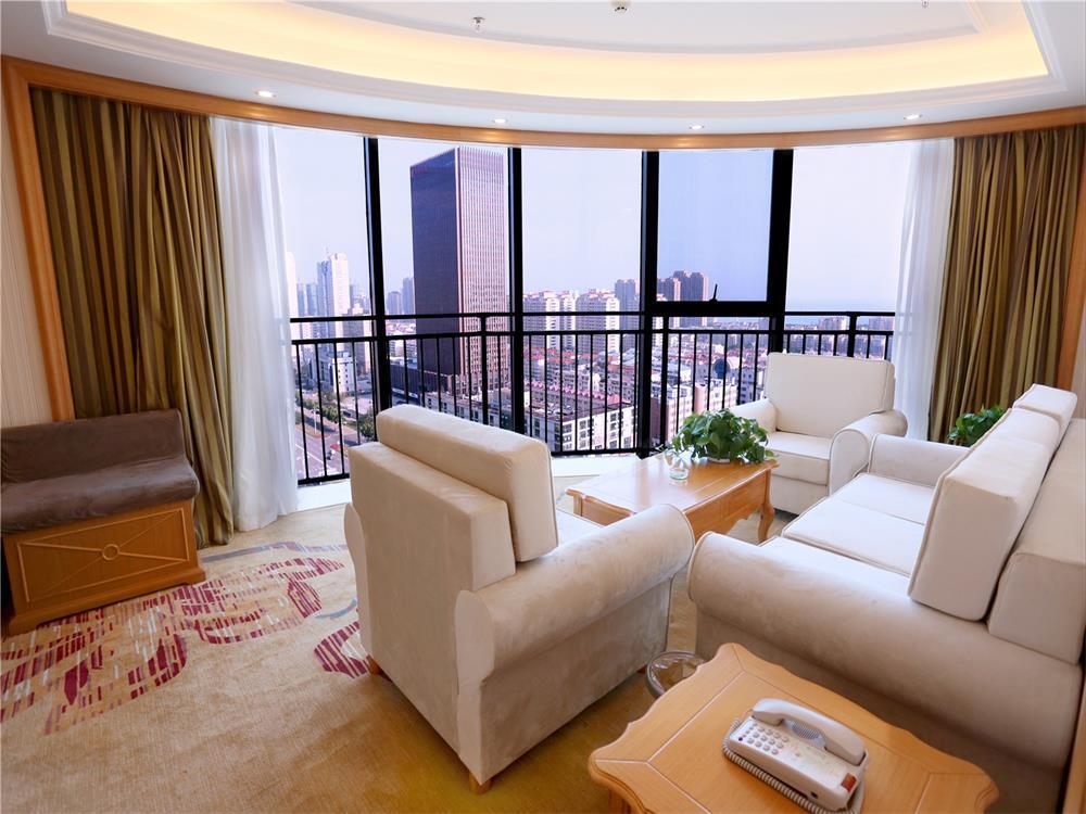 Vienna International Hotel Yantai Changjiang Road Xingyi Square Branch Exterior foto